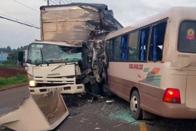 Tai nạn giao thông ở Đồng Nai: Xe khách đối đầu xe tải, 18 người nhập viện cấp cứu