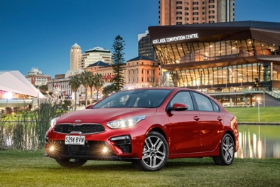 Chiếc ô tô sedan 'đẹp long lanh' Kia Cerato 2018 chính thức trình làng, giá từ 346 triệu đồng