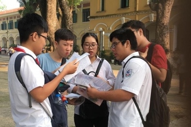 Thầy giáo làm lọt đề thi vào lớp 10 tại Hà Nội bị tạm đình chỉ công tác 30 ngày