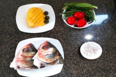 Cách nấu canh chua đầu cá chuẩn vị thơm ngon