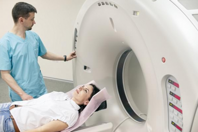 Chụp cộng hưởng từ MRI khiến nhiều người trám răng dễ ngộ độc 
