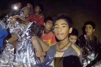 Đội bóng Thái Lan mắc kẹt ở hang Tham Luang: Xuất hiện lối thoát mới?