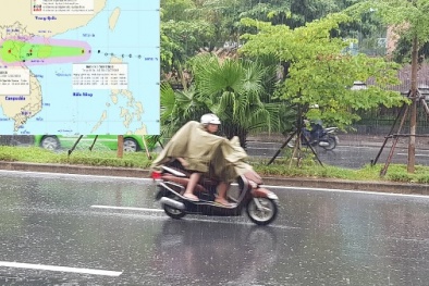 Tin bão số 3 mới nhất: Bão Sơn Tinh đang di chuyển rất nhanh vào Vịnh Bắc Bộ