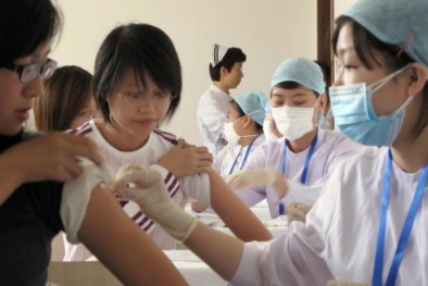 Bê bối vắc-xin giả chấn động Trung Quốc: Tính độc quyền là nguyên nhân của vụ việc? 
