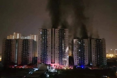 Chung cư Carina ngừng hỗ trợ tiền thuê nhà: Cư dân bật khóc vì lo lắng