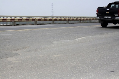 Mặt cầu thăng Long bị hư hỏng nặng: Hà Nội yêu cầu Bộ GTVT sửa chữa trước khi nhận quản lý