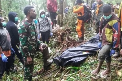  Cậu bé 12 tuổi sống sót kỳ diệu sau vụ rơi máy bay thảm khốc tại Indonesia