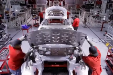 30.000 người máy sản xuất 1 chiếc ô tô trong 50 giây