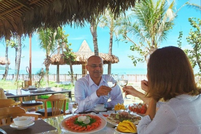 Đến FLC Sầm Sơn thưởng thức hải sản tươi ngon giá bình dân tại nhà hàng Hương Biển 