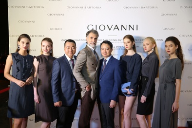 Giovanni trình làng sản phẩm 'độc nhất vô nhị' áo blazer chế tác từ 1.600 thân cây sen