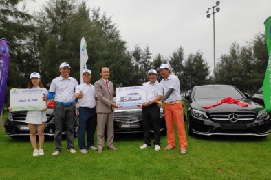 Chấn động với Hole in One trị giá chục tỷ đồng tại Bamboo Airways Takeoff Golf Tournament 2018