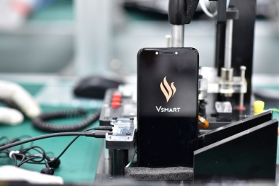 Cận cảnh bên trong nhà máy sản xuất điện thoại thông minh Vinsmart