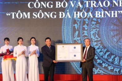 Bộ KH&CN trao chứng nhận nhãn hiệu cho 2 đặc sản tỉnh Hòa Bình