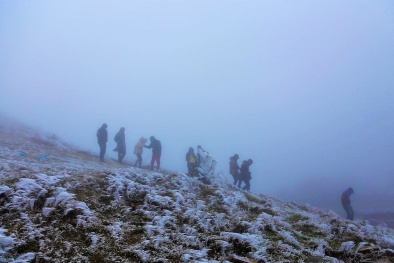 Giới trẻ đón Tết Dương lịch tại đỉnh Mẫu Sơn và ngắm tuyết rơi