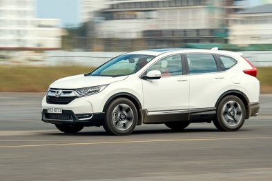 ‘Phát sốt’ với chiếc ô tô ‘ồn ào’ Honda CR-V, hàng nghìn người Việt ùn ùn đặt mua