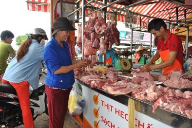 Người tiêu dùng cần lựa chọn thịt lợn đã được kiểm dịch đầy đủ