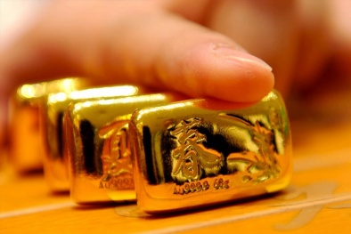 Giá vàng mới nhất ngày 25/3: Vàng trong nước, thế giới 'nắm tay' nhau tăng
