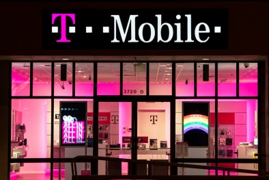 Ông lớn viễn thông T-Mobile 'nhảy' vào mảng tài chính
