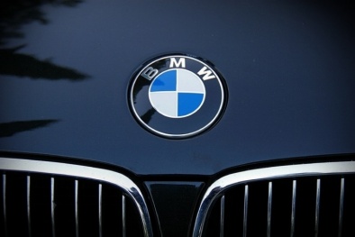BMW thu hồi 184.000 ô tô vì nguy cơ gây cháy nổ