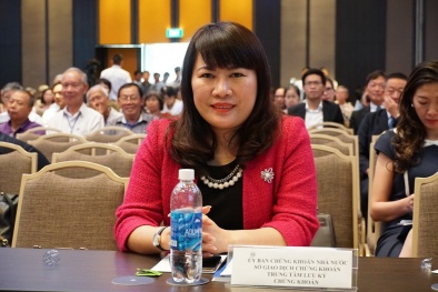 Ông Lê Minh Quốc bất ngờ rút đơn kiện, bà Lương Thị Cẩm Tú quay lại ghế Chủ tịch Eximbank