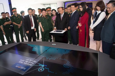 Thủ tướng Nguyễn Xuân Phúc: Viettel là minh chứng sống động cho hiệu quả của doanh nghiệp nhà nước
