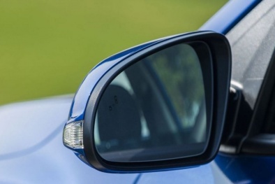 Nhược điểm khi sử dụng gương chiếu hậu ô tô tự động