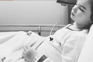 Bé gái 3 tuổi suýt tử vong vì ăn bỏng ngô