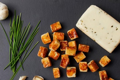 Nhân viên tiếp thị trở thành ông chủ công ty phô mai trị giá 40 triệu đô la ra sao?