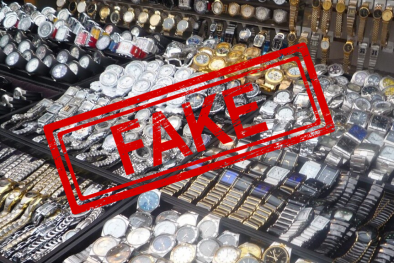 'Nhờn' đồng hồ fake… 
