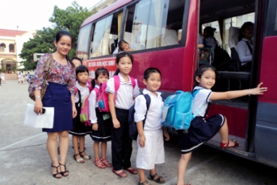 Cần sớm có quy định cụ thể đối với dịch vụ đón đưa học sinh