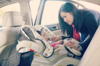 Để không bỏ quên trẻ trên ô tô, tài xế nên biết những công nghệ tiện ích này