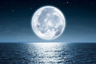 Tìm ra ra đáp án cho câu hỏi Mặt trăng bao nhiêu tuổi? 