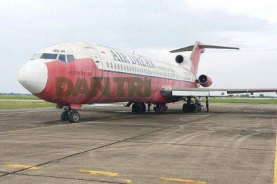 Máy bay Boeing bị 'bỏ rơi' ở sân bay Nội Bài: Nhiều người hỏi mua giá 100 triệu đồng