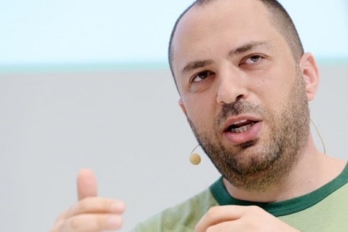 Hành trình biến chàng trai 31 tuổi thành tỷ phú sau khi bị Facebook từ chối