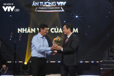GS.TS Nguyễn Thanh Liêm nhận giải nhân vật của năm của VTV Awards 2019 