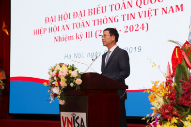 Bộ trưởng Nguyễn Mạnh Hùng: Bảo vệ không gian mạng là sứ mệnh của mọi người