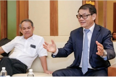 Bầu Đức đã liên tiếp gọi điện, viết thư mời tỷ phú Trần Bá Dương rót vốn như thế nào?