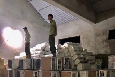 Vận chuyển trái phép cục lạnh điều hòa, đồng hồ quả lắc bằng đồng 
