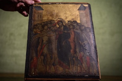 Bức tranh cũ treo trong nhà bếp cụ bà 90 tuổi hóa ra là kiệt tác, giá 159 tỷ đồng