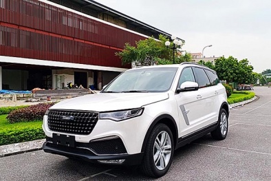 Ô tô 7 chỗ Trung Quốc đẹp long lanh giá hơn 700 triệu vừa về Việt Nam có gì hay?