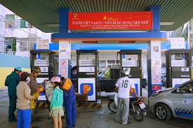 Giá xăng tiếp tục giảm trong ngày 7/10