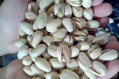 Nguy cơ ung thư gan từ hạt dẻ cười ngâm tẩm hóa chất tẩy trắng