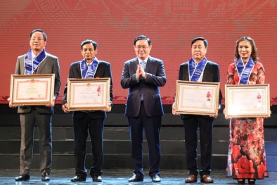 Tôn vinh 'Doanh nghiệp Thủ đô làm theo lời Bác'