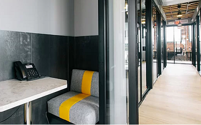 Bốt văn phòng làm việc ẩn chứa chất gây ung thư và hàng loạt bệnh nguy hiểm