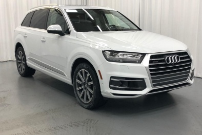 Điểm danh loạt xe ô tô đang giảm giá mạnh lên tới 300 triệu đồng/chiếc tại Việt Nam