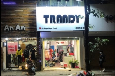 Nghi vấn shop Trandy kinh doanh hàng nhái: Lực lượng Quản lý thị trường vào cuộc