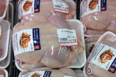 150 nghìn tấn thịt gà ùn ùn về Việt Nam với giá chưa tới 1 USD/kg 