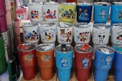 Xôn xao chuyện bình giữ nhiệt của Trung Quốc chứa chất kịch độc, gây ung thư