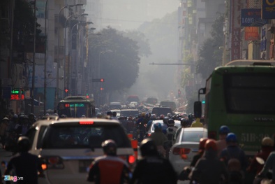 Báo động tình trạng ô nhiễm khí thải phương tiện giao thông ở thành phố lớn