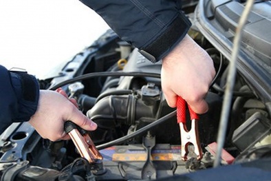 Lỗi nghiêm trọng nhiều tài xế Việt đang mắc phải khiến ắc quy ô tô nhanh hỏng 